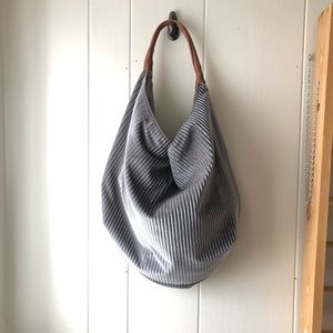 *ANTHROPOLOGIE Gray Ribbed Slouch Lightweight Unisex Hobo Bag